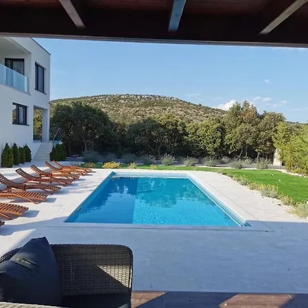 Willa Luxury Reina Vinišće