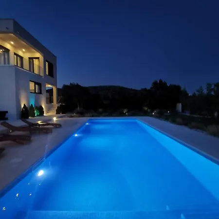 Luxury Reina Вилла *